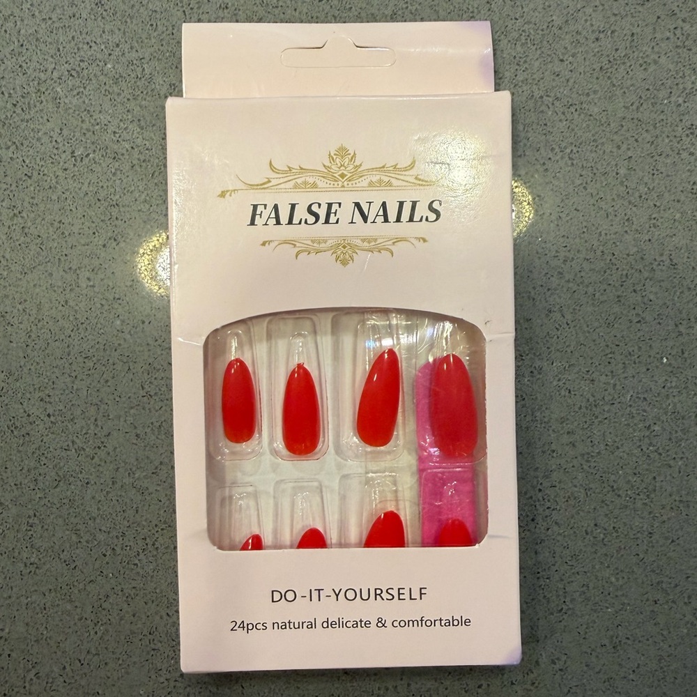 Red Glossy Press On Nails Almond Oval 24pc DIY Manicure False Nail Set